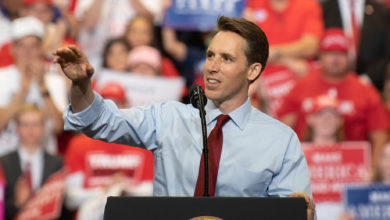 Photo of Senator Hawley Bringing Home Internationally Stranded Missourians