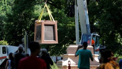 Photo of Columbus statue removed from St. Louis park