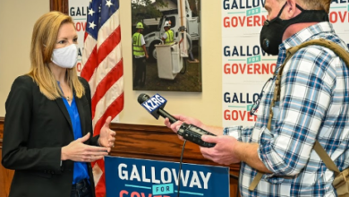 Photo of Galloway supports statewide mask mandate