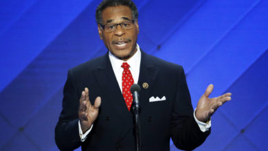 Photo of Missouri Congressman Cleaver tests positive for COVID-19