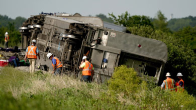 Photo of NTSB investigators look into fatal Missouri Amtrak accident
