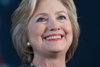 Photo of Hillary Clinton to participate in program at Crystal Bridges