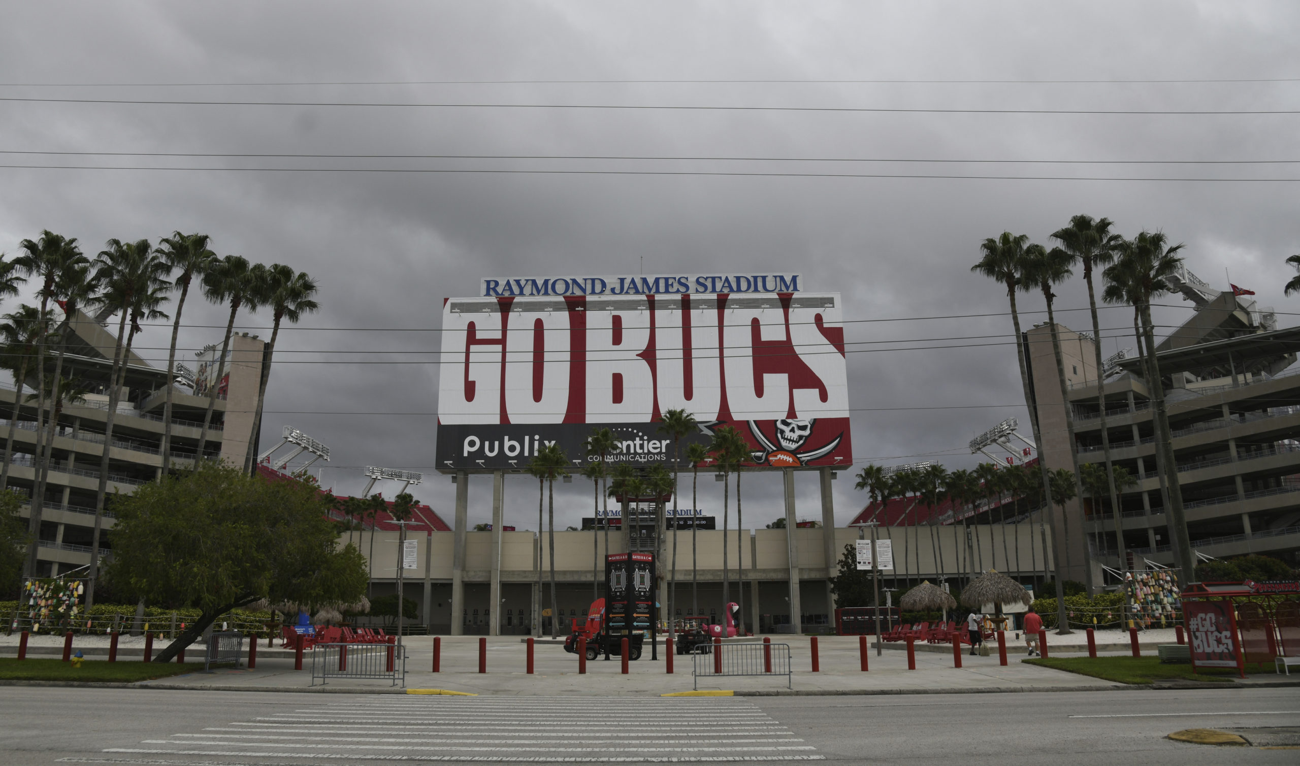 Buccaneers, NFL discuss contingency plans for Hurricane Ian