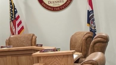 Photo of Duenweg holds open house for new City Hall