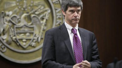 Photo of Prosecutors ask to drop charges against Arkansas ex-senator