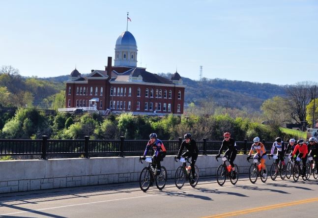 Missouri Town Small Town Beautiful Country Side Outdoors Roadway Road Way Bike Bicycle Scenic