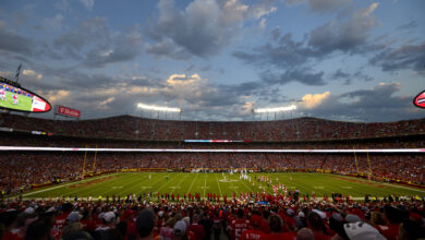 Photo of Kansas leaders and new group ramp up efforts to lure the Chiefs from Missouri