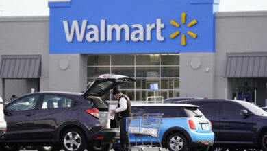 Photo of Walmart expands nationwide health care coverage for those employees who want doulas during pregnancy