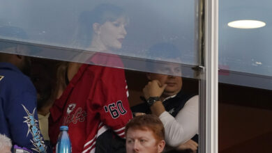 Photo of Taylor Swift returns to Arrowhead Stadium to watch the Chiefs