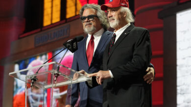 Photo of Longtime Chiefs offensive lineman Ed Budde dies at the age of 83