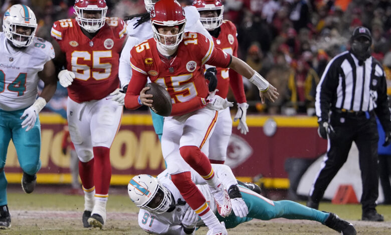 Dolphins Chiefs Football