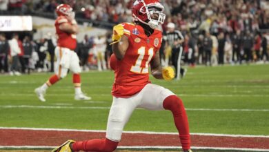 Photo of Chiefs are releasing wide receiver Marquez Valdes-Scantling to save salary cap space