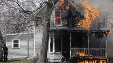 Photo of Police: Missouri fire that killed a woman and her 4 children was a murder-suicide