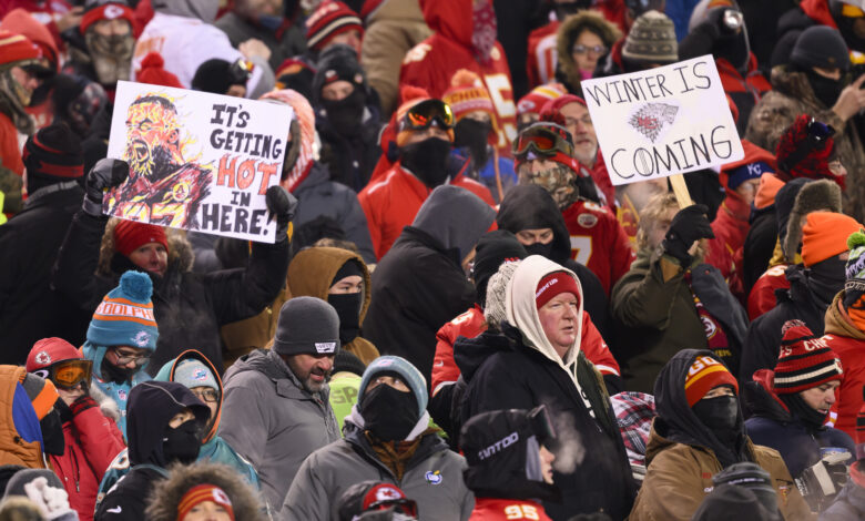 Chiefs Frostbitten Fans Football