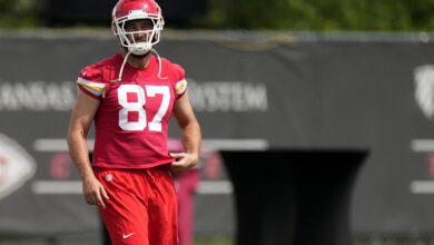 Photo of Kelce says he wants to keep playing football ‘until the wheels come off’