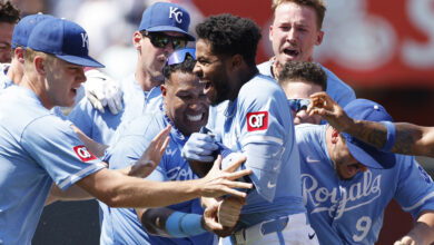 Photo of Garcia’s game-ending hit off Holmes gives Royals 4-3 win over Yankees