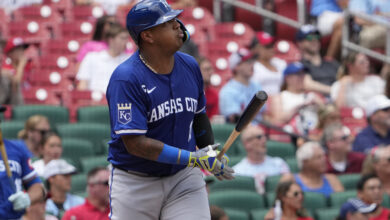 Photo of Salvy leads Royals to 6-4 win over Cardinals in doubleheader opener