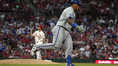 Photo of Perez homers in both games of doubleheader, Royals sweep Cardinals with 6-4 and 8-5 victories