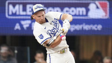 Photo of Dodgers’ Hernández beats Royals’ Witt Jr. to win the Home Run Derby