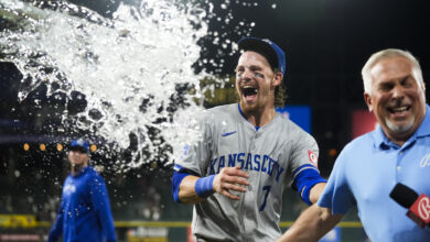 Photo of Royals’ Bobby Witt Jr. continues hot streak, hits .489 in July