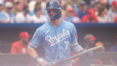 Photo of Royals catch Guardians atop AL Central with 6-1 win