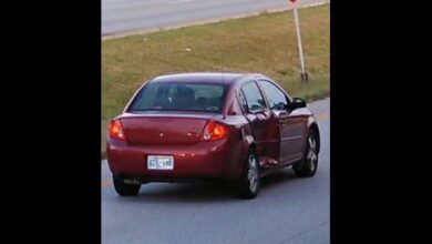 Photo of Jasper County deputies looking for car related to death investigation